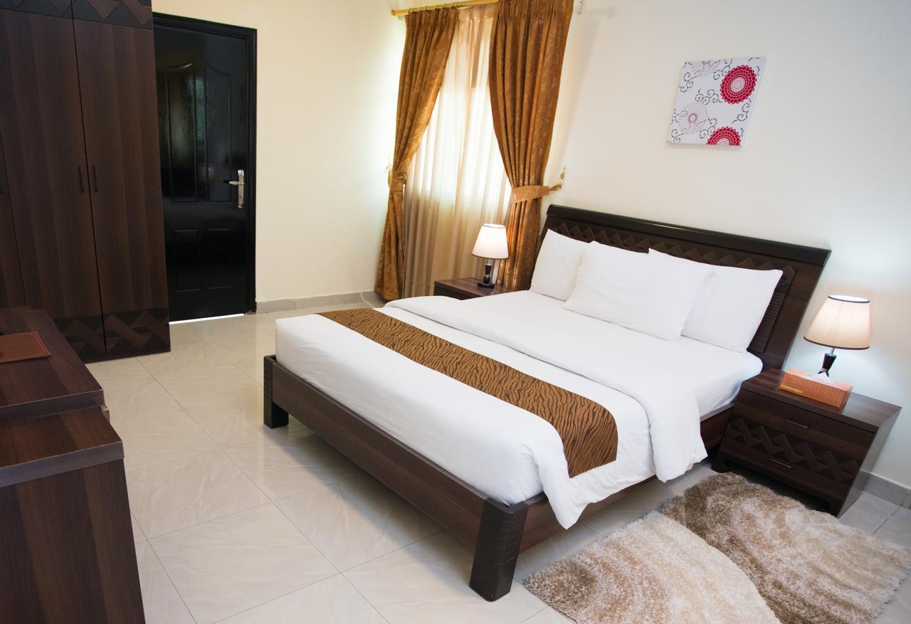Tiger Home Hotel Apartments Muskat Eksteriør bilde