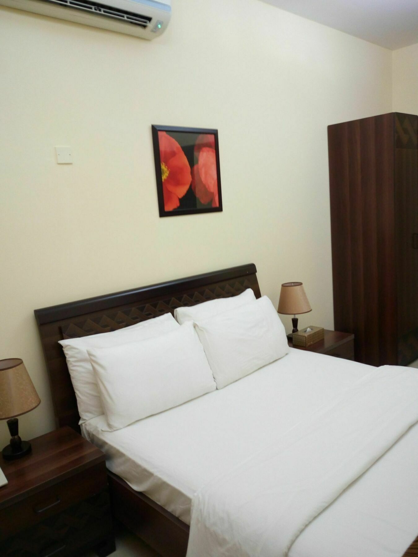 Tiger Home Hotel Apartments Muskat Eksteriør bilde